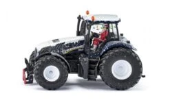 Siku 3220 Christmas Tractor Limited Edition 1:32